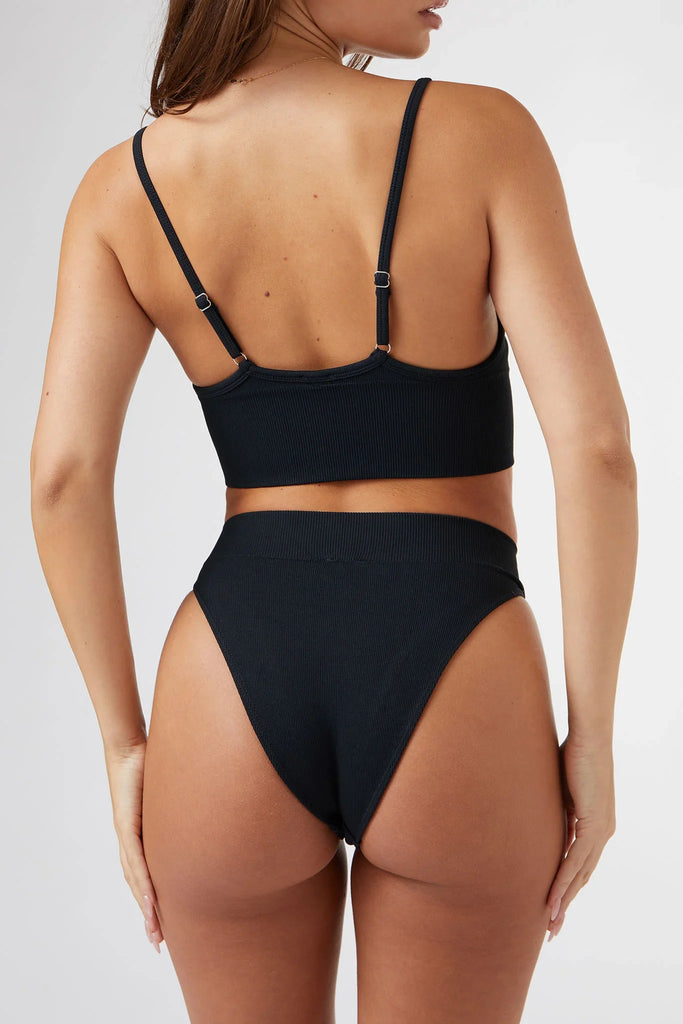 Seamless High Rise Brief in Black