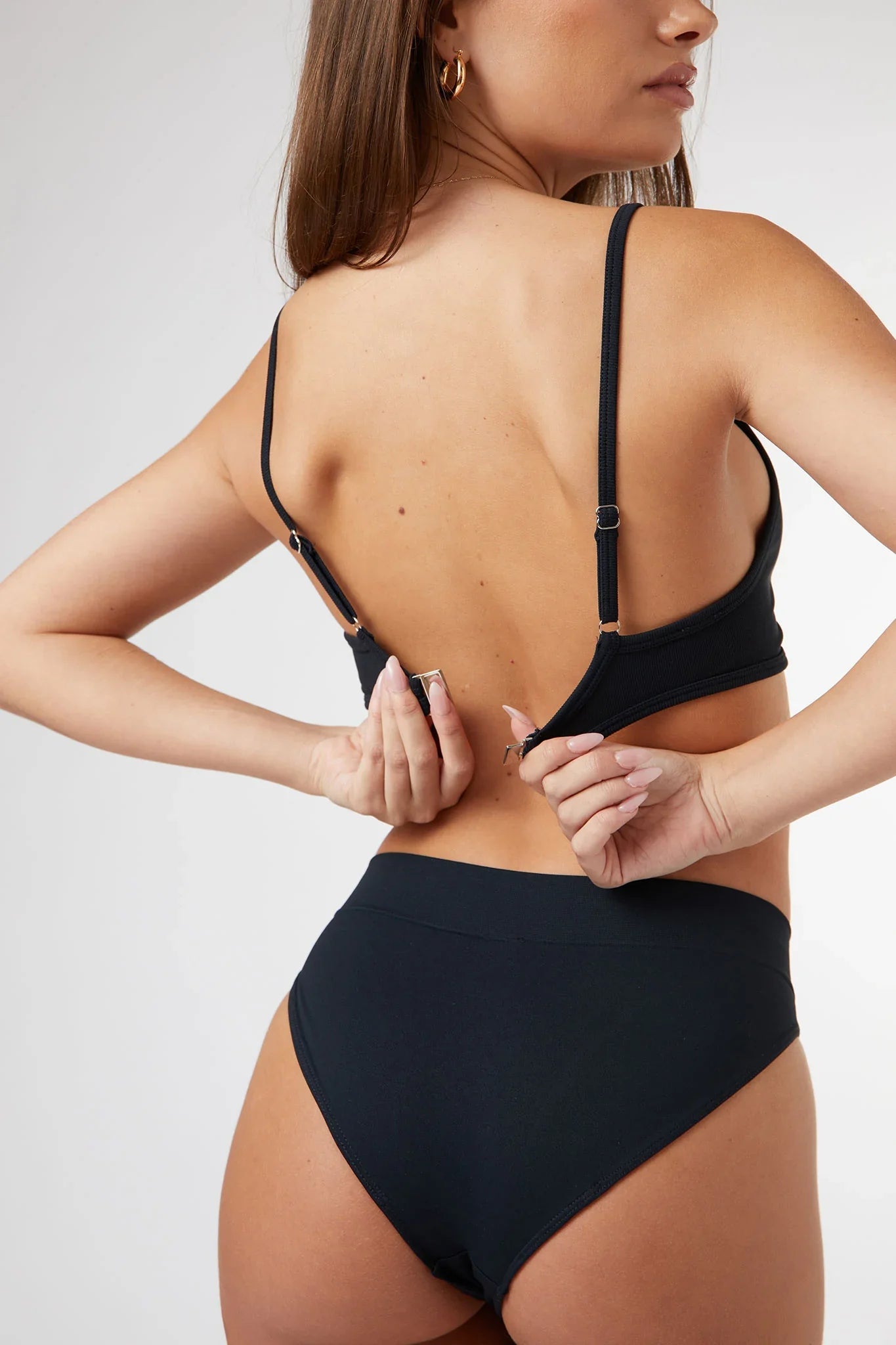 Seamless Contour Bralette in Black